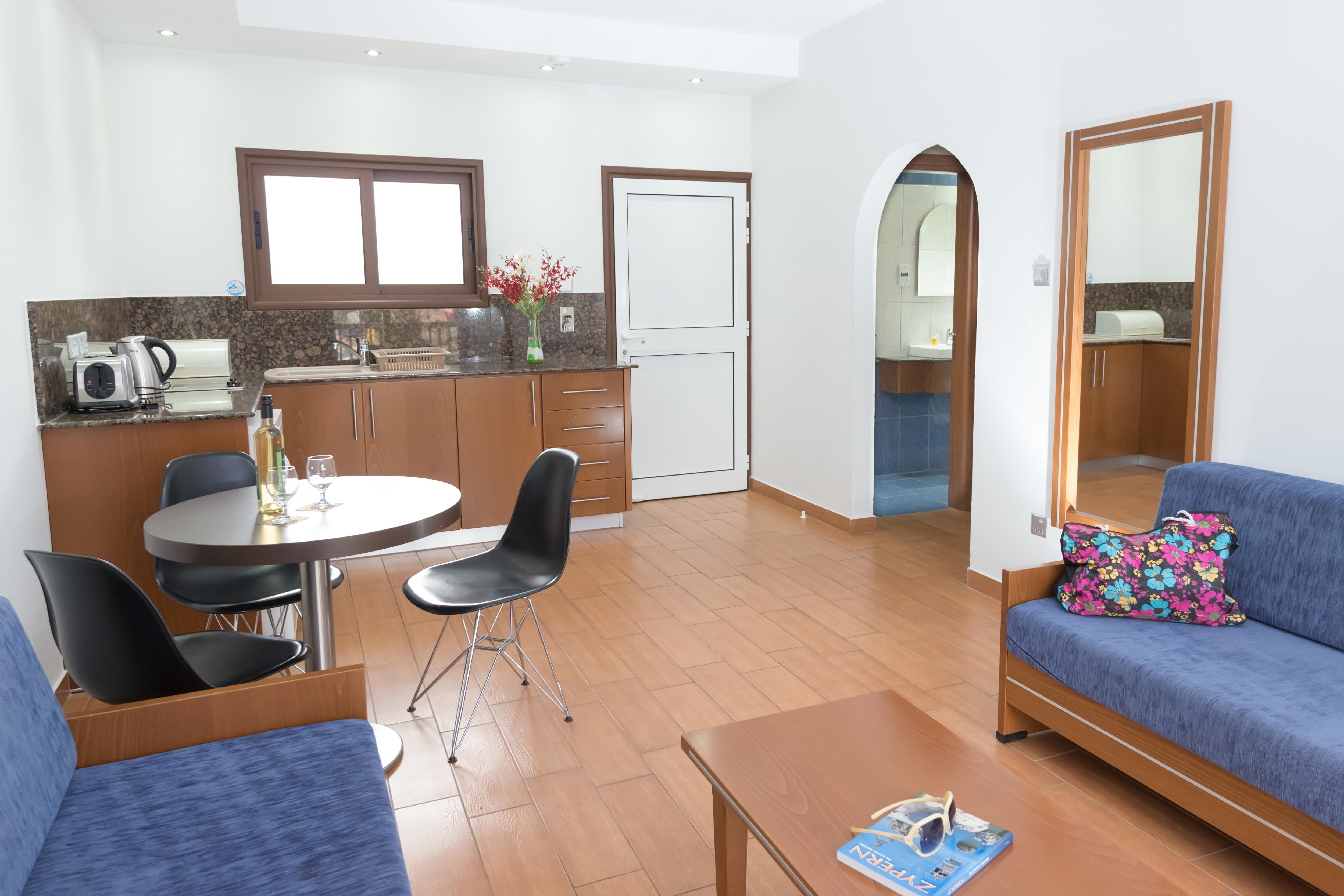 Loutsiana Deluxe Apts Ayia Napa Exteriör bild