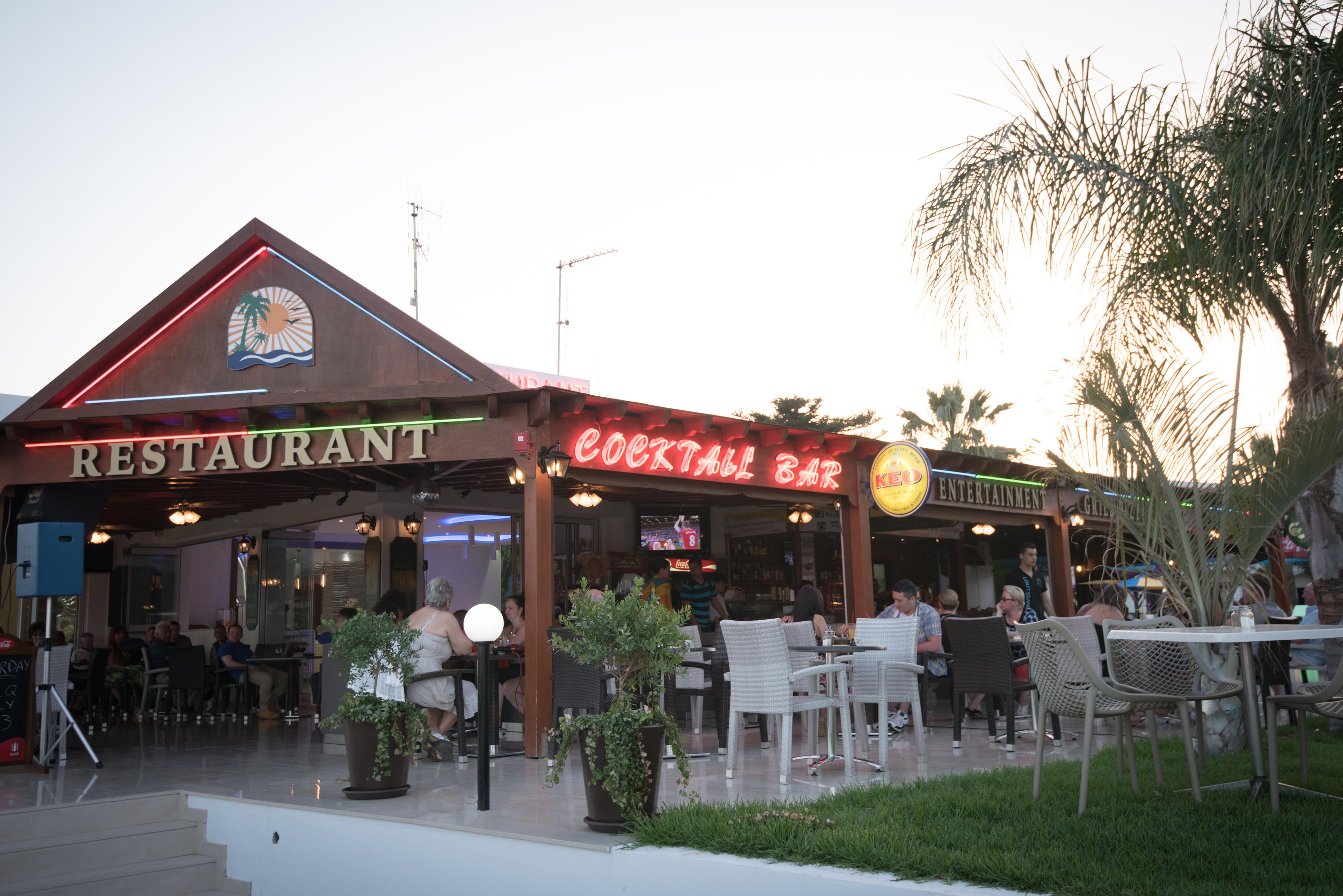 Loutsiana Deluxe Apts Ayia Napa Exteriör bild