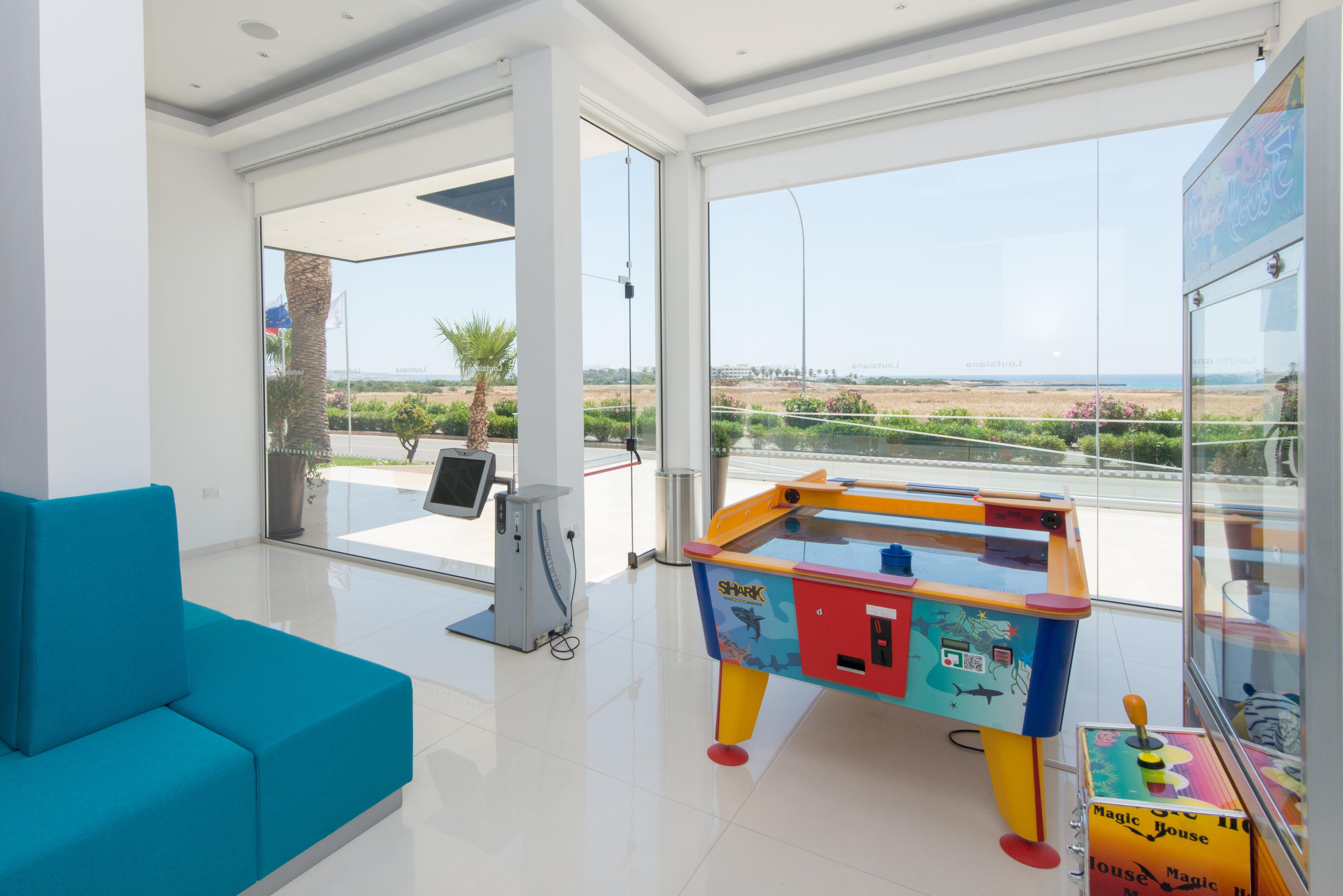 Loutsiana Deluxe Apts Ayia Napa Exteriör bild