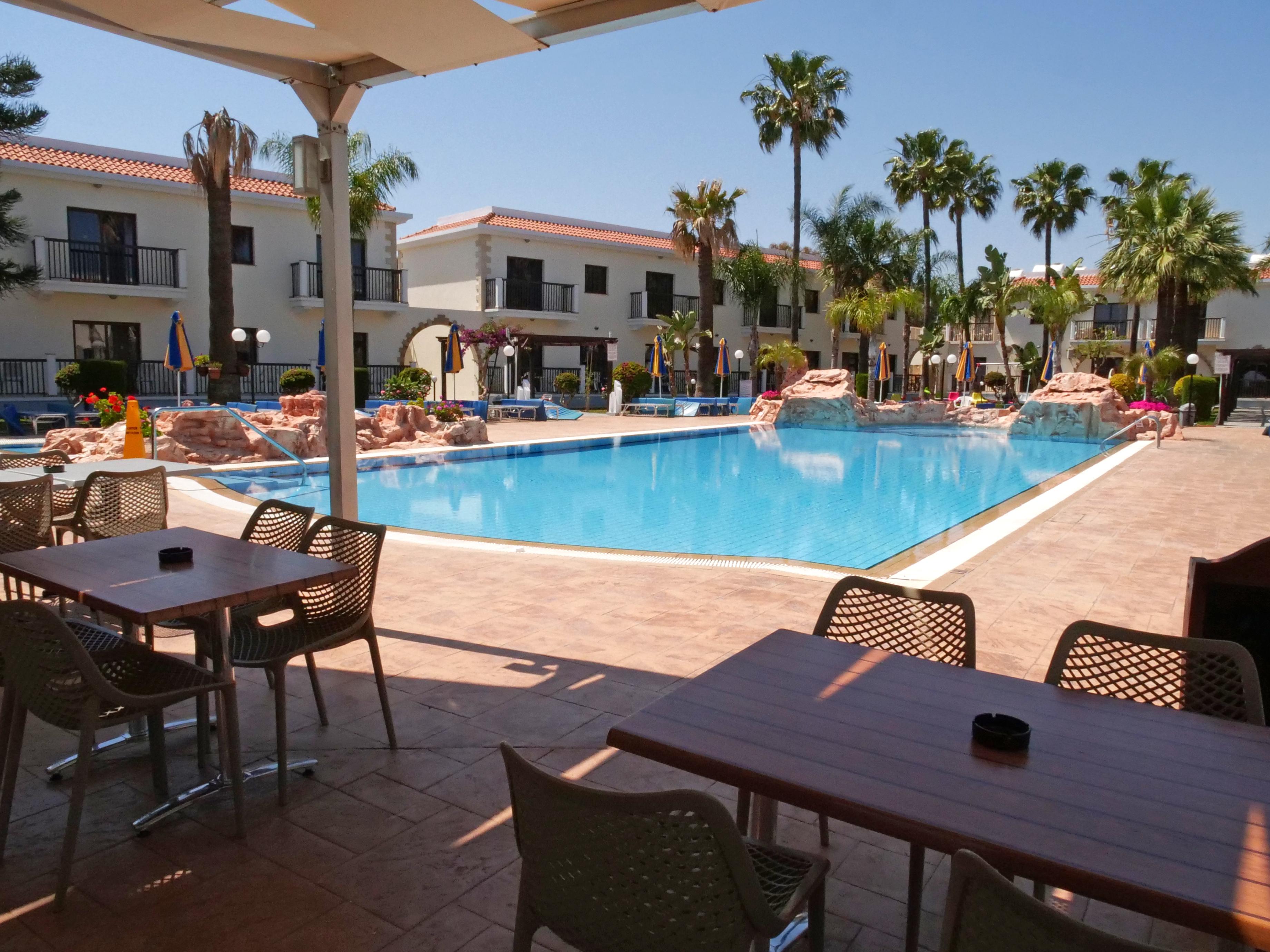 Loutsiana Deluxe Apts Ayia Napa Exteriör bild