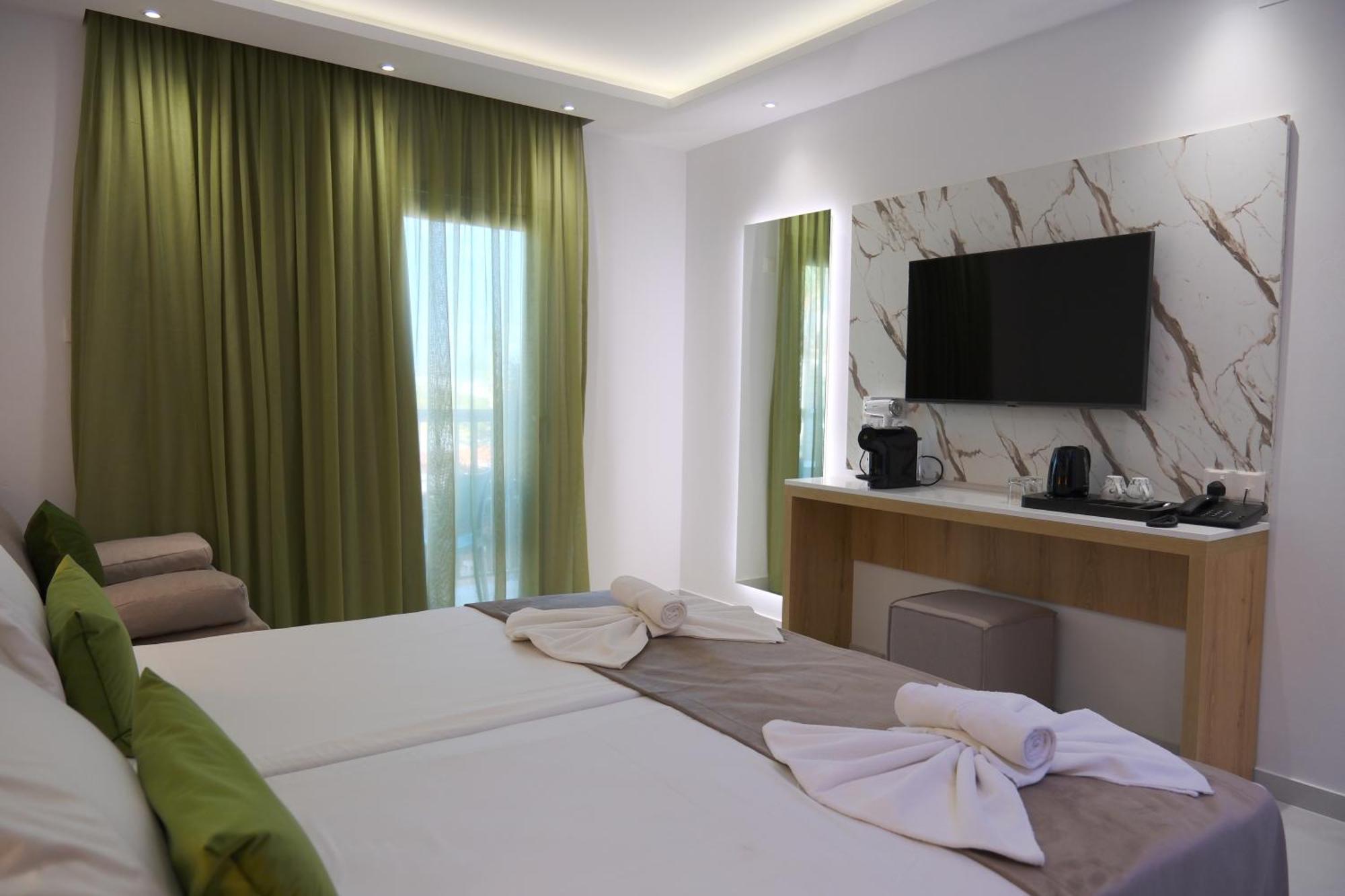 Loutsiana Deluxe Apts Ayia Napa Rum bild