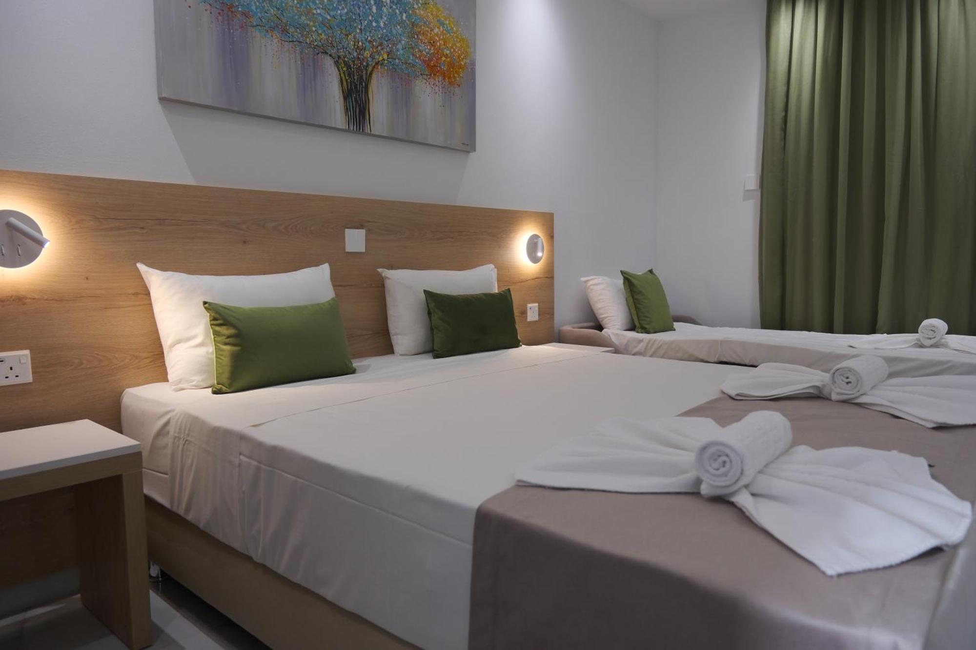 Loutsiana Deluxe Apts Ayia Napa Rum bild