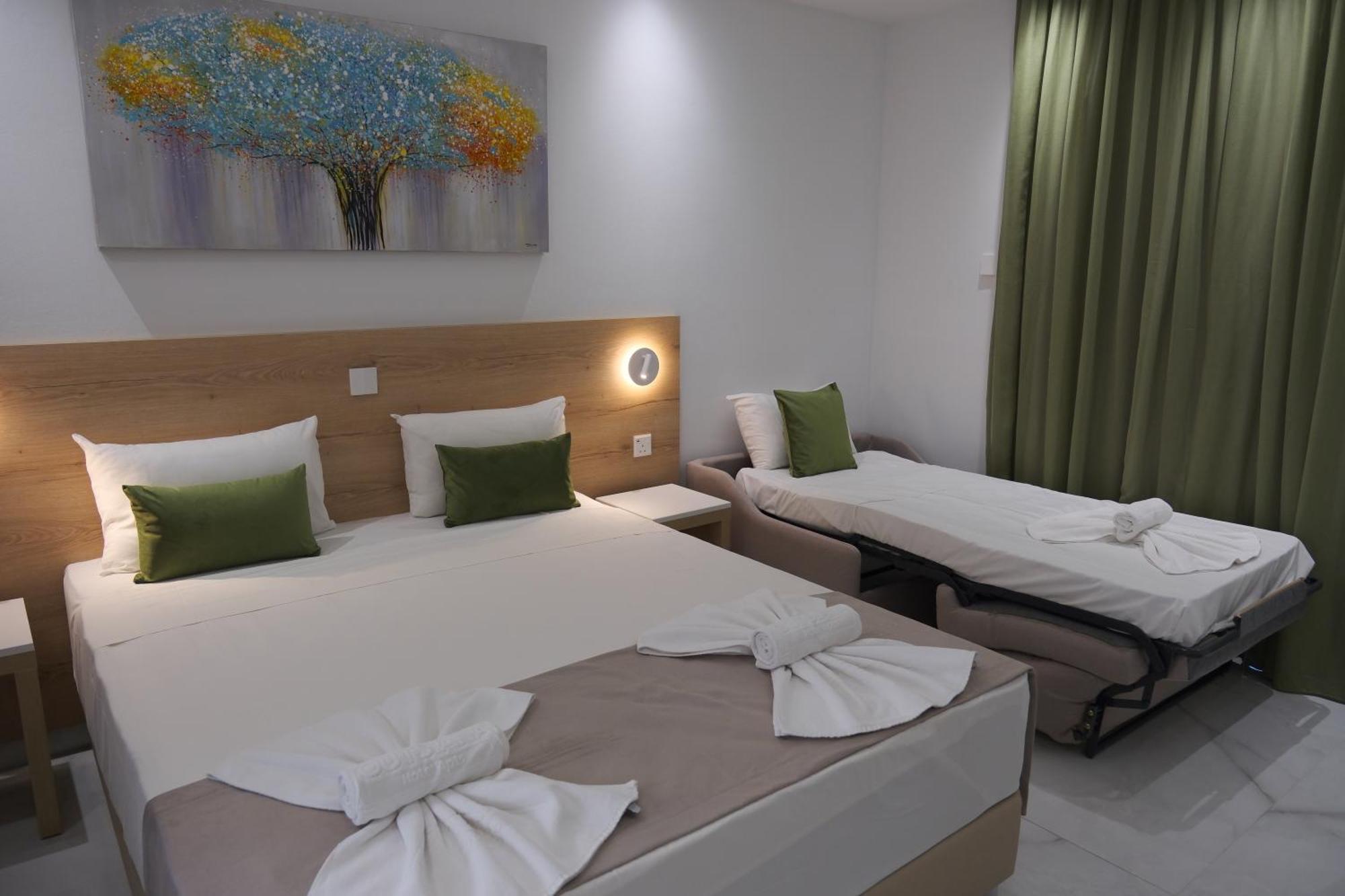 Loutsiana Deluxe Apts Ayia Napa Rum bild
