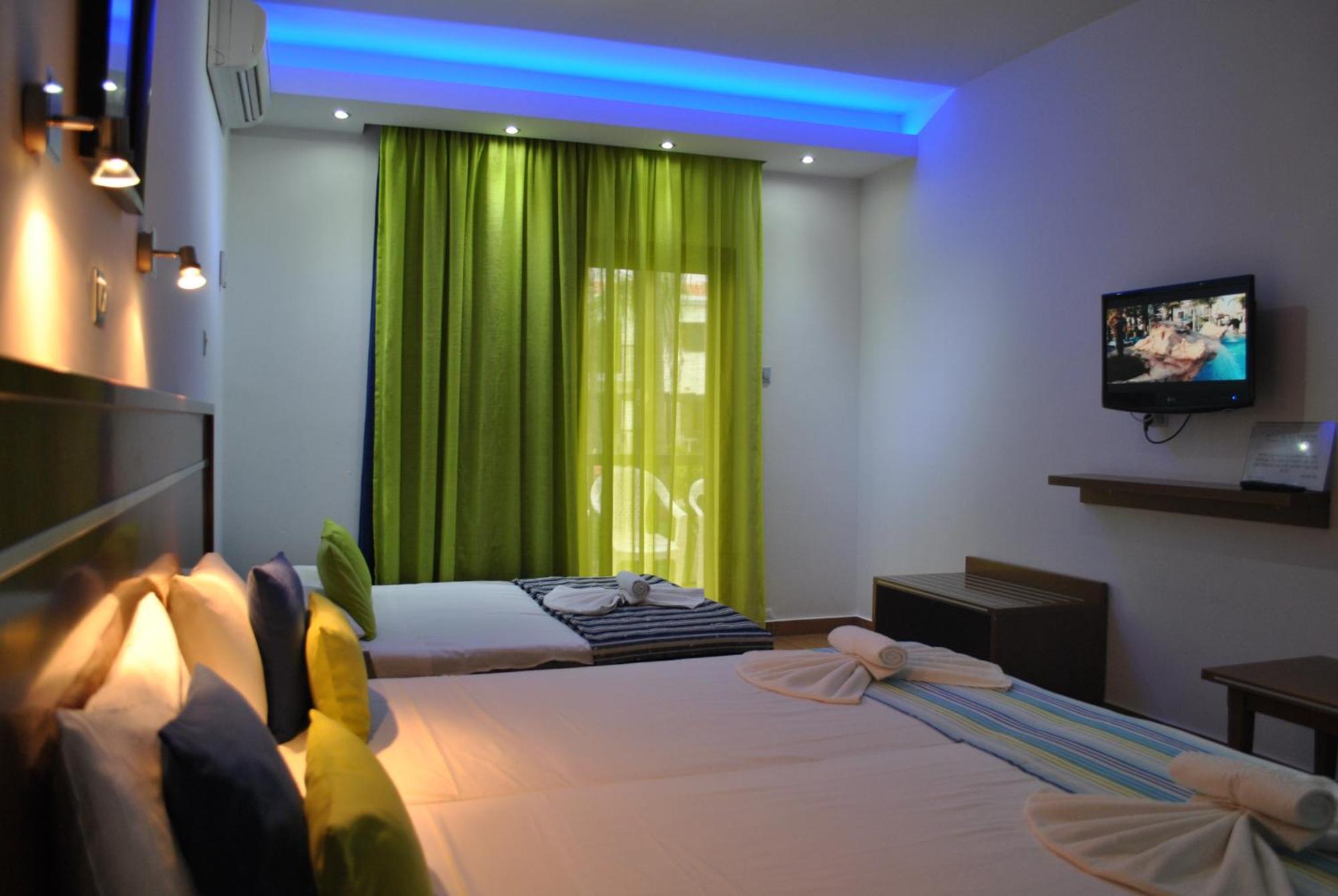 Loutsiana Deluxe Apts Ayia Napa Exteriör bild