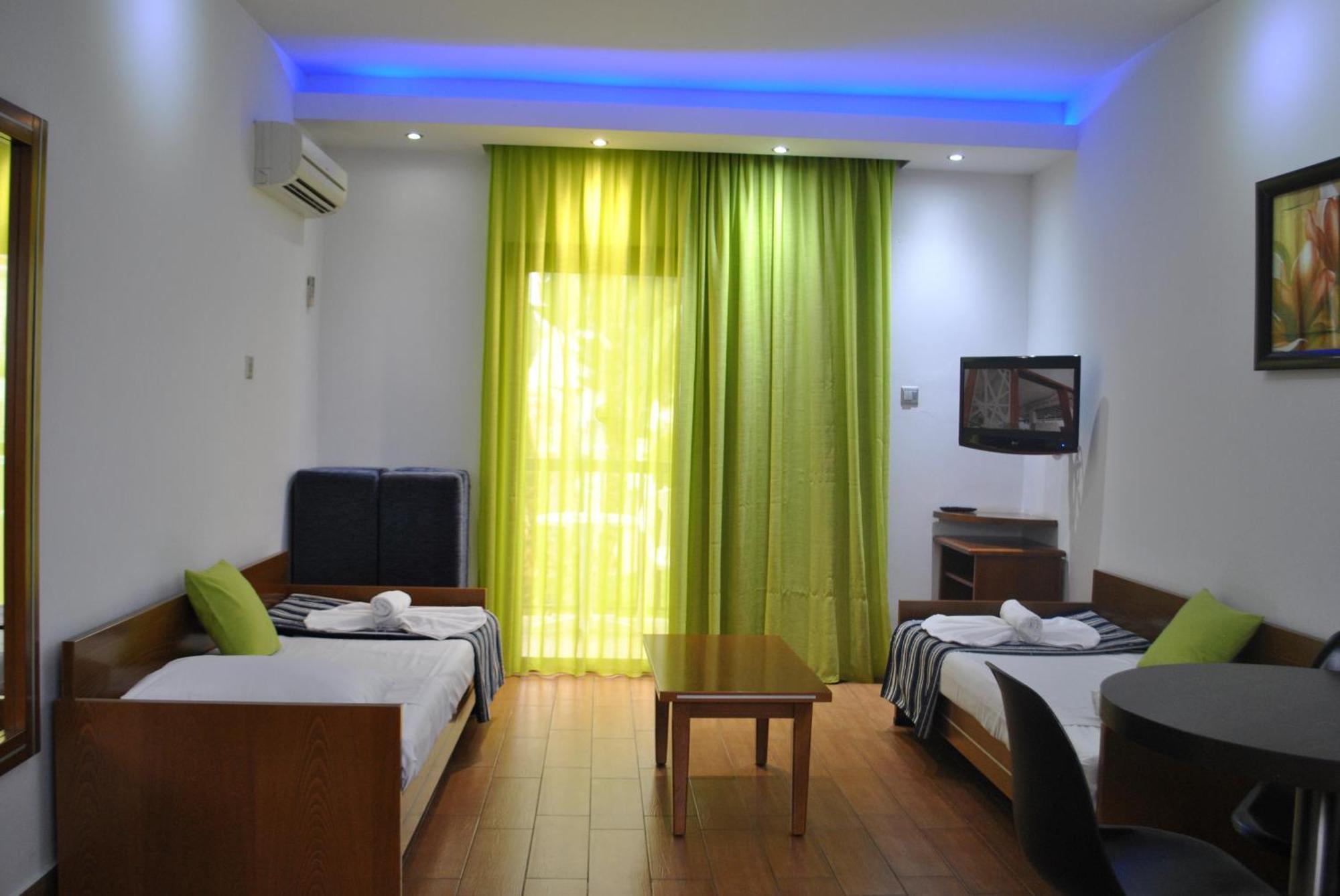 Loutsiana Deluxe Apts Ayia Napa Exteriör bild