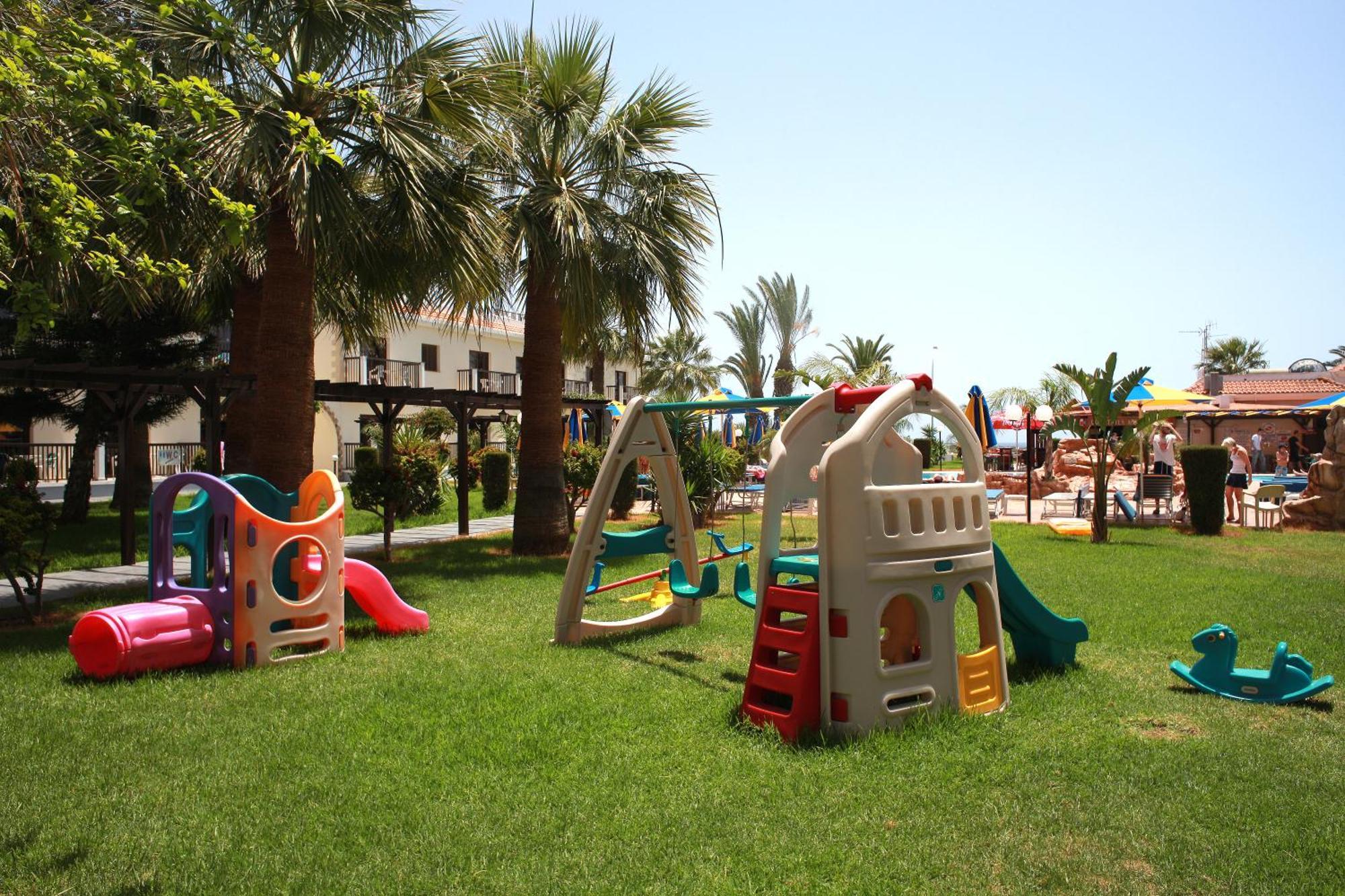 Loutsiana Deluxe Apts Ayia Napa Exteriör bild
