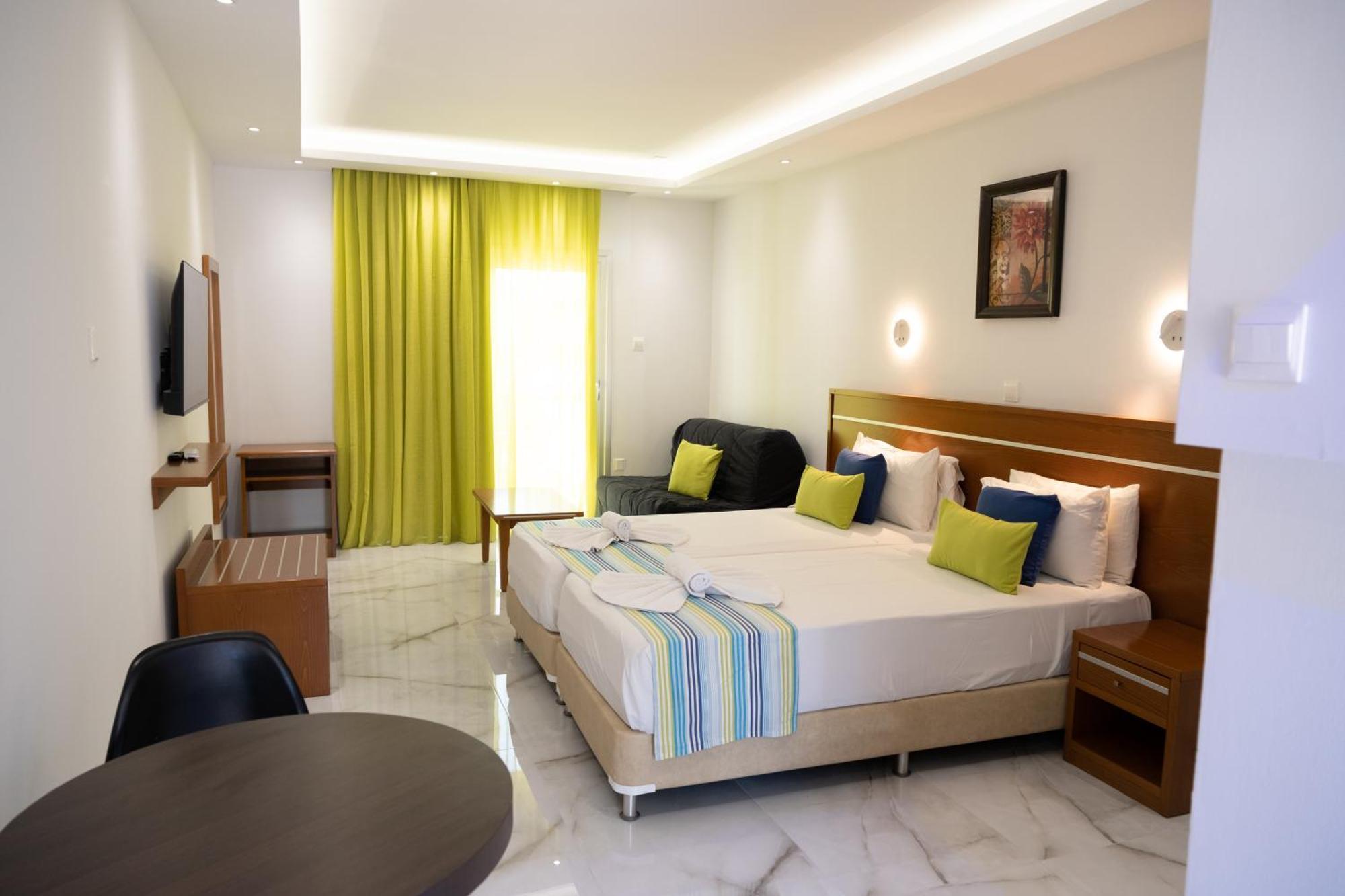 Loutsiana Deluxe Apts Ayia Napa Exteriör bild